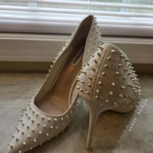 Steve MADDEN Cream Studded Heels